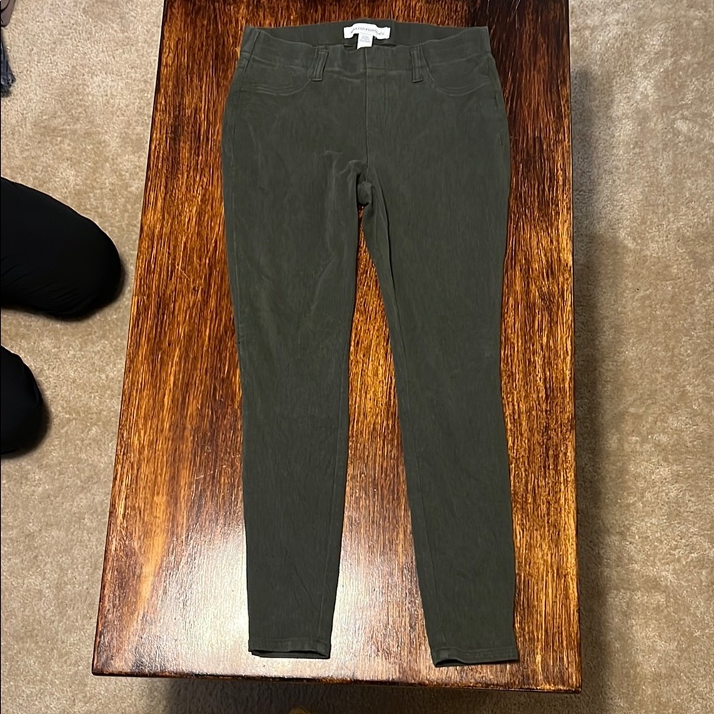 Amazon Essentials Dark Olive Trousers